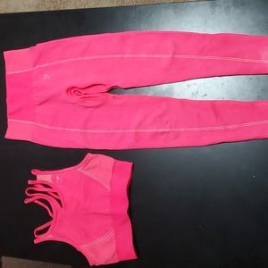 Gymshark Ultra Seamless Leggings and Sports bra